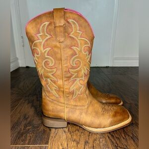 J's.o.l.e Cowboy Boots Woman Cowgirl Boots Square Toe Wide Mid Calf